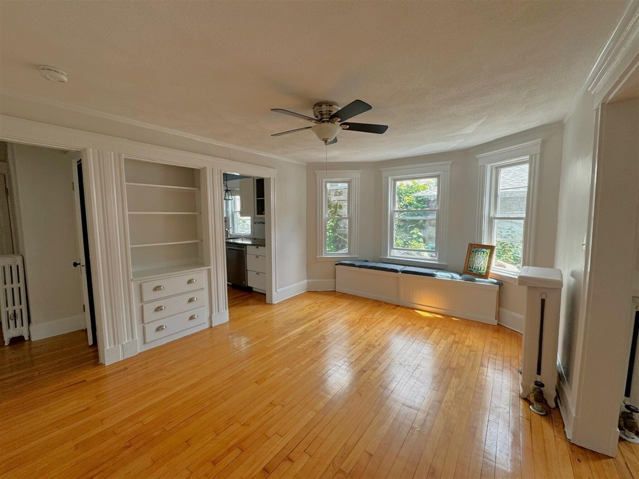 Building Photo - 9 Gordon St