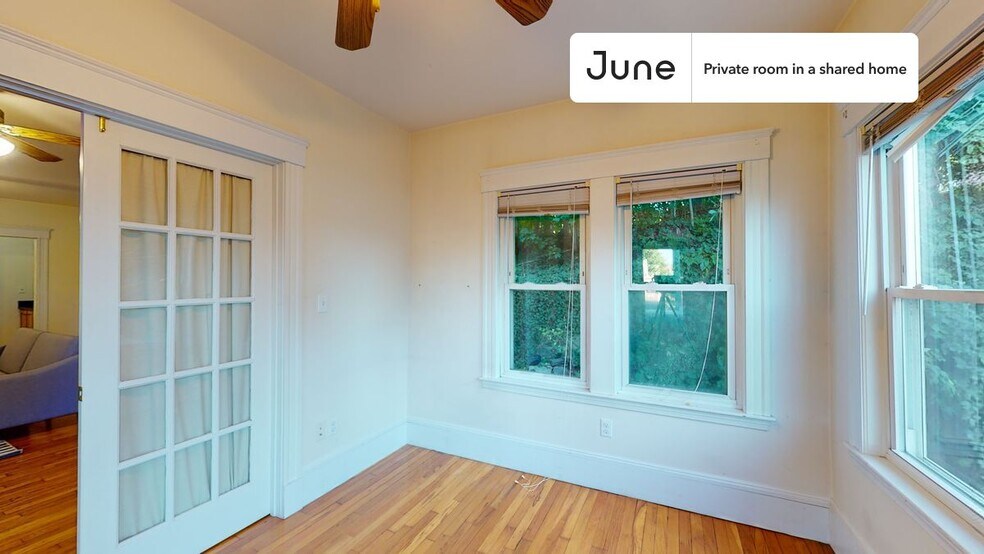 Building Photo - Room in Shared 3 bed/1 bath home