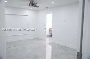 Building Photo - 2523 Bogota Ave