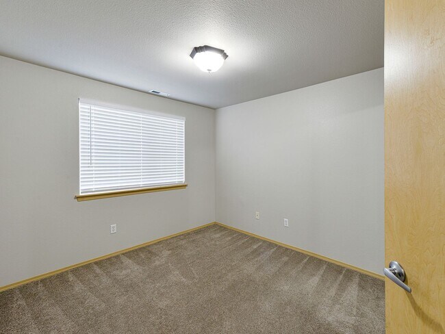 Building Photo - 22471a