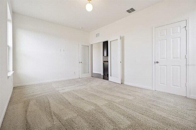 Building Photo - 3750 Mount Vernon Way