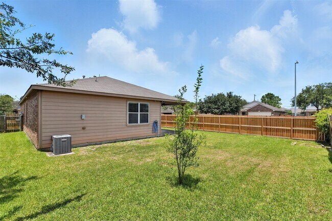 Building Photo - 737 Grassy Knoll Ln