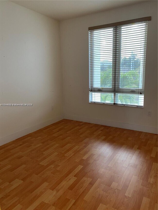 Building Photo - 6416 NW 105th Pl