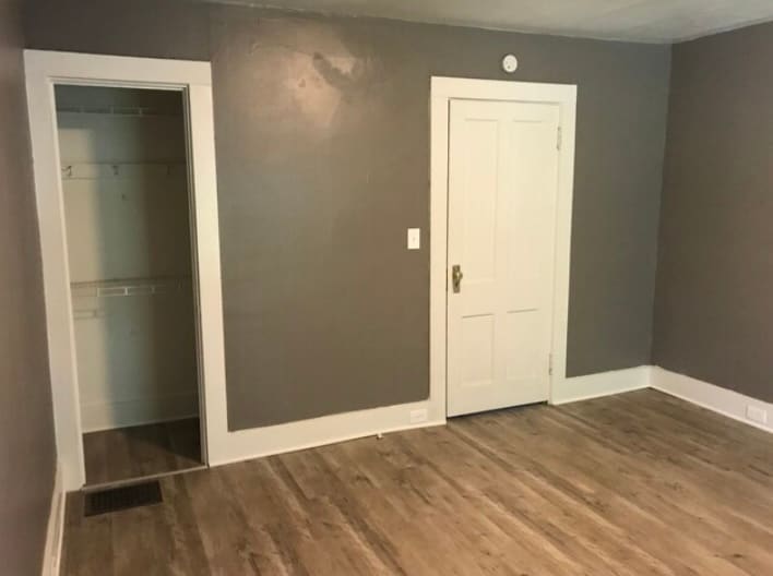 South Bedroom - 428 E 27th St
