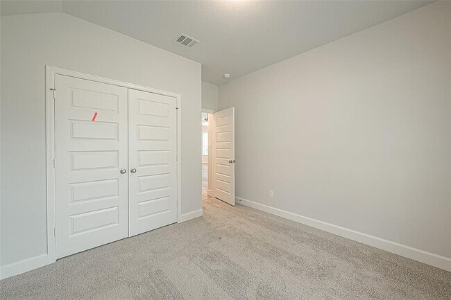 Building Photo - 213 McCrea Ct