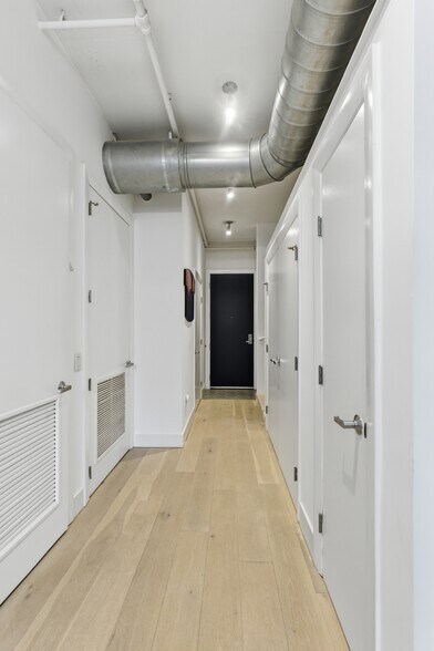 Building Photo - 811 4th St NW