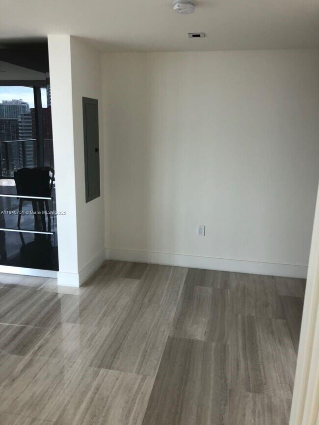Building Photo - 1451 Brickell Ave