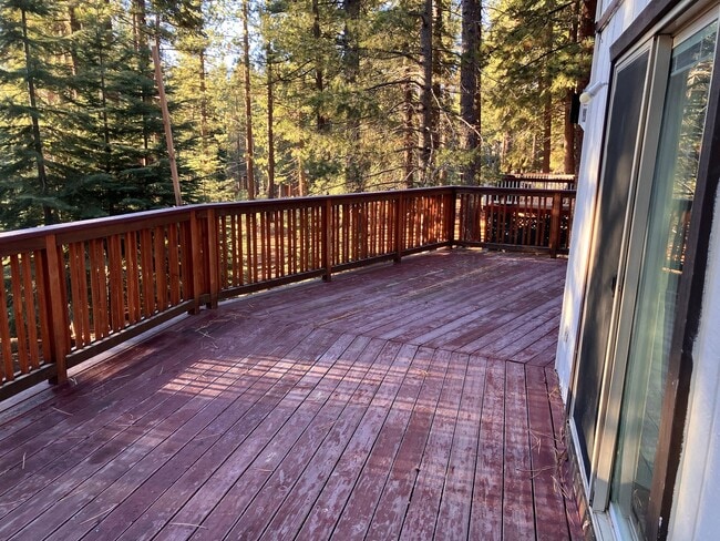 Building Photo - 2 Level cabin in a quiet wooded neighborhood