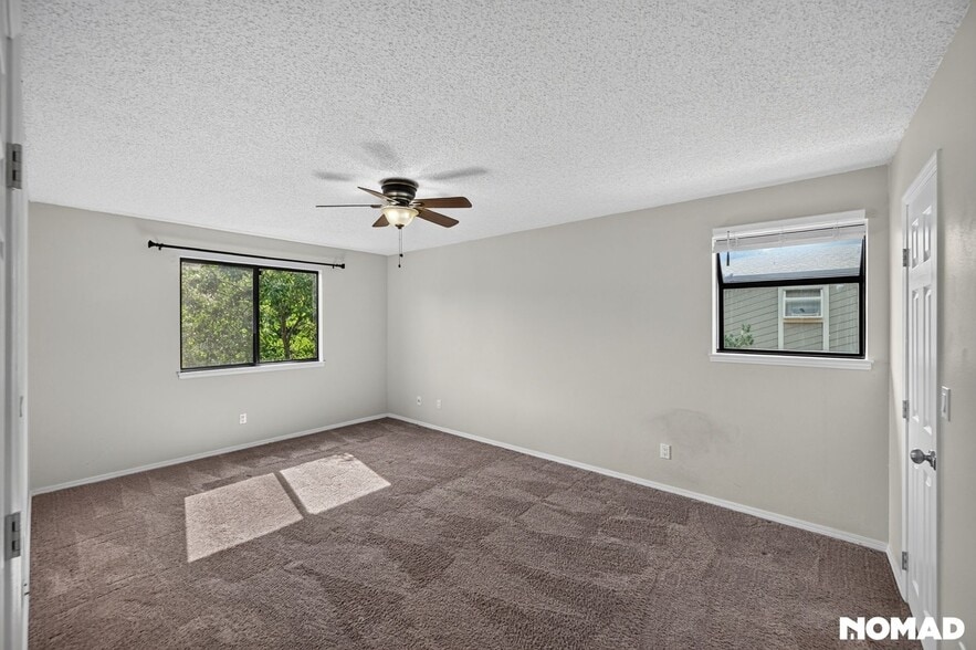 Building Photo - 8225 S Fairmount Dr