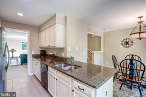 Building Photo - 353 Barnfield Square NE