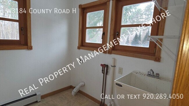 Building Photo - W3184 County Rd H