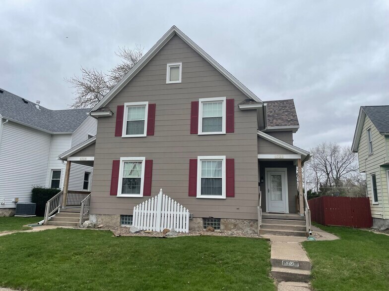 Building Photo - 1721 W 16th St