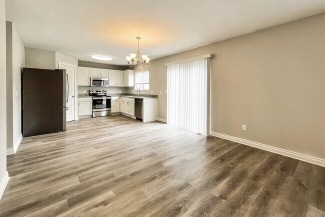 Building Photo - 2192 Cedar Trails Way N