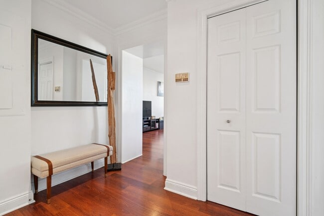 Building Photo - 205 Shearwater Ct W