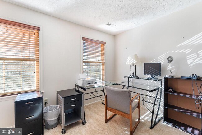 Building Photo - 7715 Wellington Glen Dr