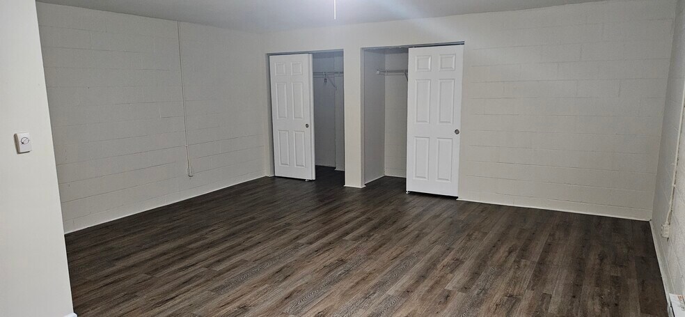 largest bedroom (2) - 232 Cincinnati Ave