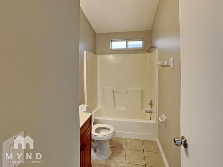 Building Photo - 9591 Lupine Ave