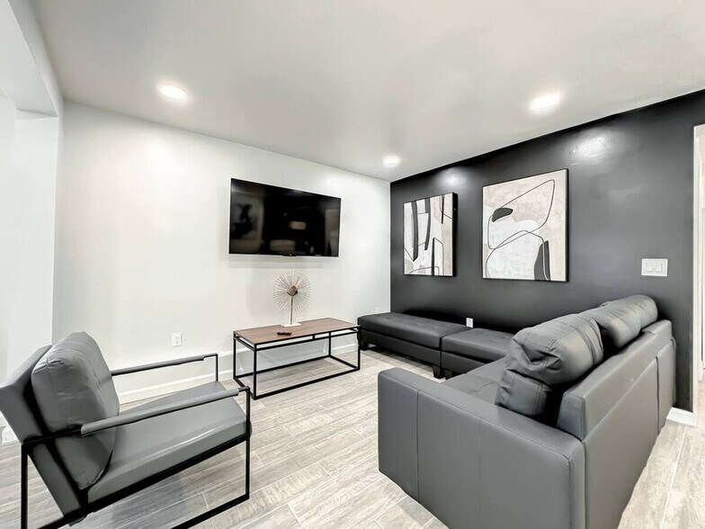 Building Photo - 173 S Orange Ave