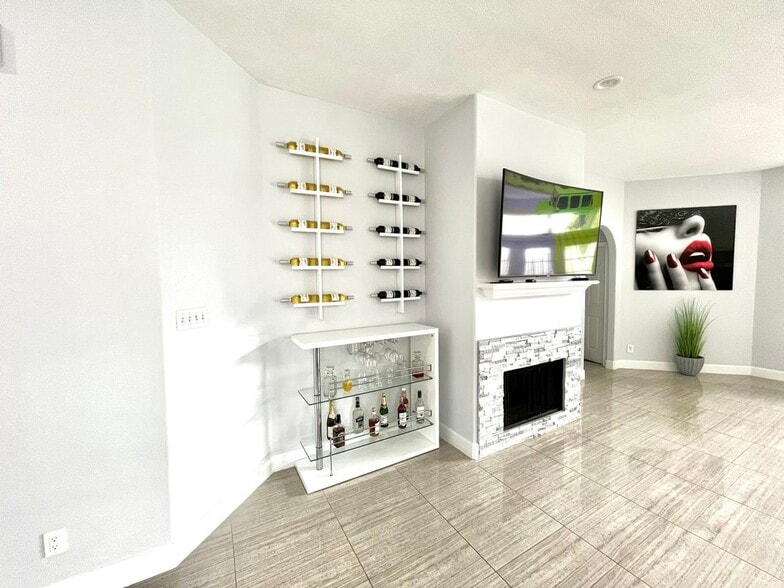 Building Photo - 10807 Summer Meadows Ct