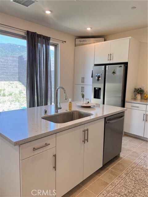 Building Photo - 16032 Sunny Ct