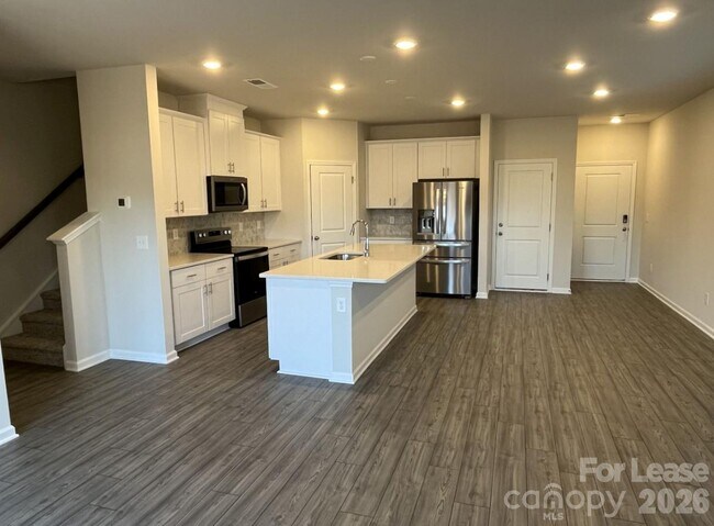 Building Photo - 5173 Brailey Cir