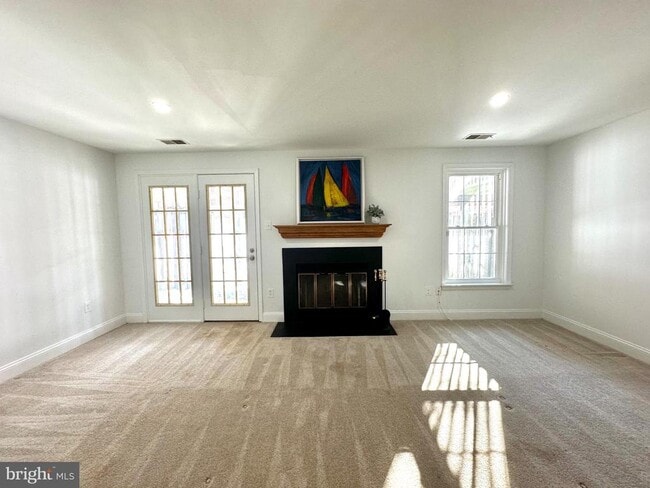 Building Photo - 4713 Columbia Rd