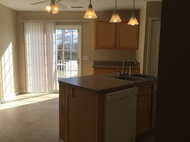 Building Photo - 3005 Ace Wintermeyer Dr