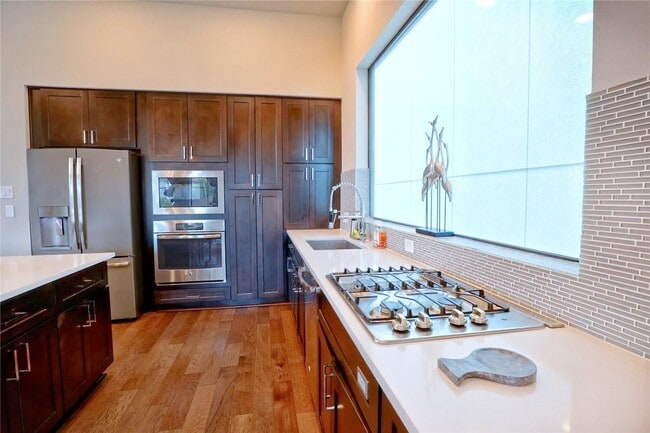 Building Photo - 2123 Arabelle St