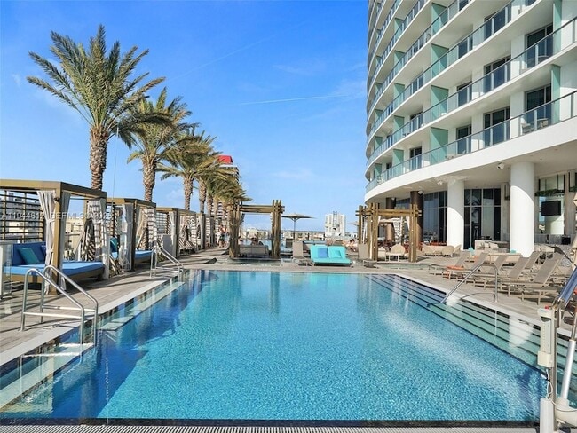 Building Photo - 4111 S Ocean Dr