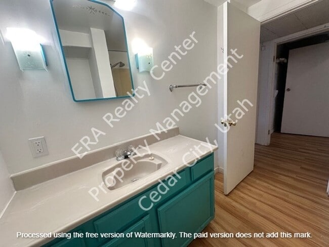 Building Photo - 529 S 450 W