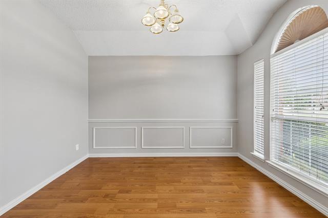 Building Photo - 300 Thomas Dr
