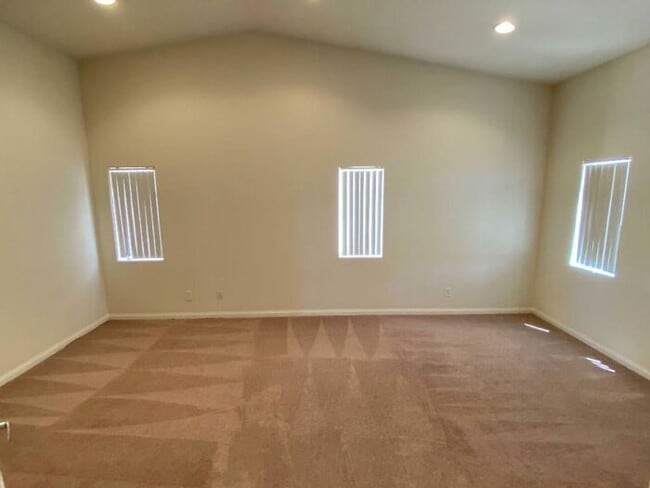 Building Photo - First Show: The first open showing is on 2/26 at 4PM. Please be prompt. We will be processing any...