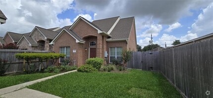 Building Photo - 1819 Leisure Ct
