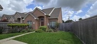 Building Photo - 1819 Leisure Ct