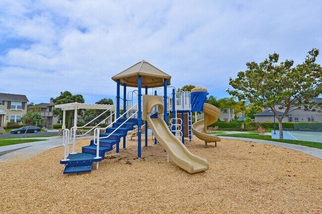 Building Photo - 6941 Waters End Dr