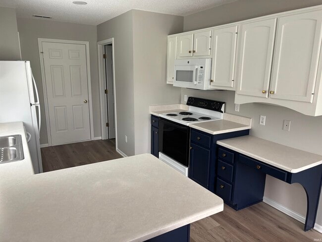 Building Photo - 1431 Shingle Oak Pointe