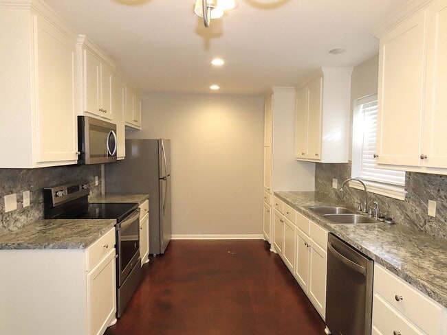 Building Photo - Updated 2 Bedroom, 1 Bath Duplex in Whiteh...