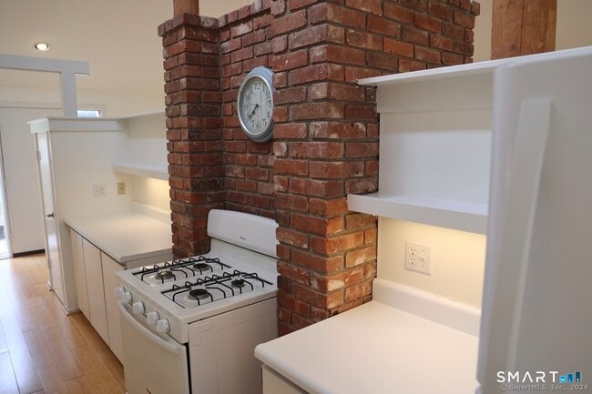 Building Photo - 3 Edgewood Cir