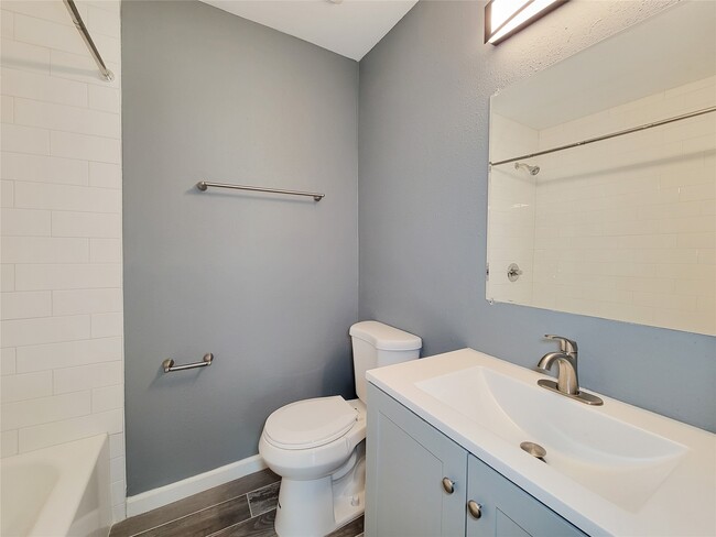 Building Photo - 6327 Mardale Dr