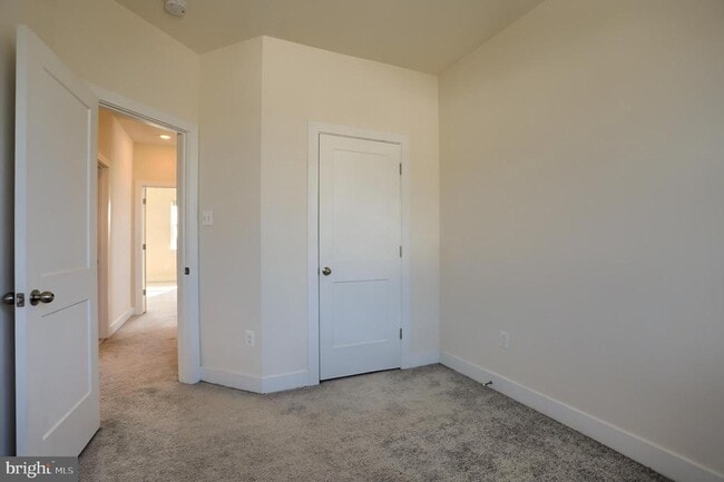 Building Photo - 1 Taube Ct