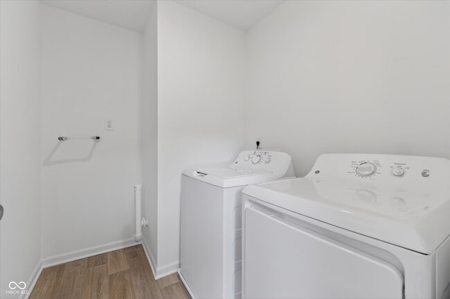 Building Photo - 15946 Meadow Frost Ct