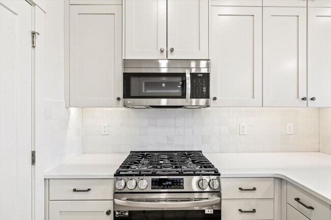 Building Photo - 3+3 Luxury Home in Eagle’s Prestigious Bellemeade Community