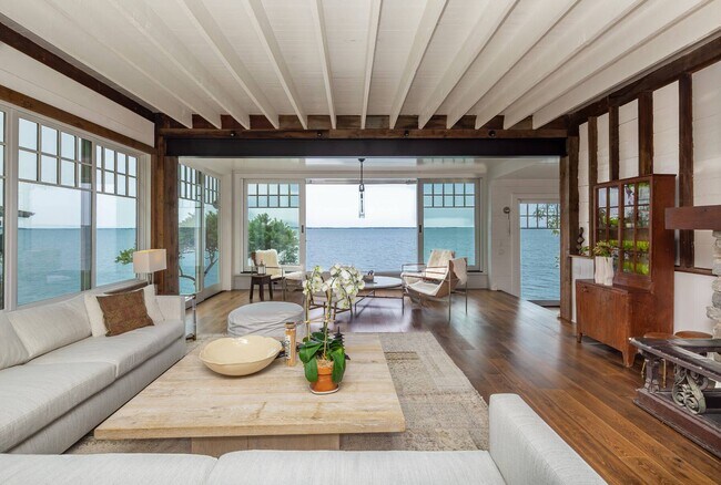 Building Photo - 21 Rawson Rd