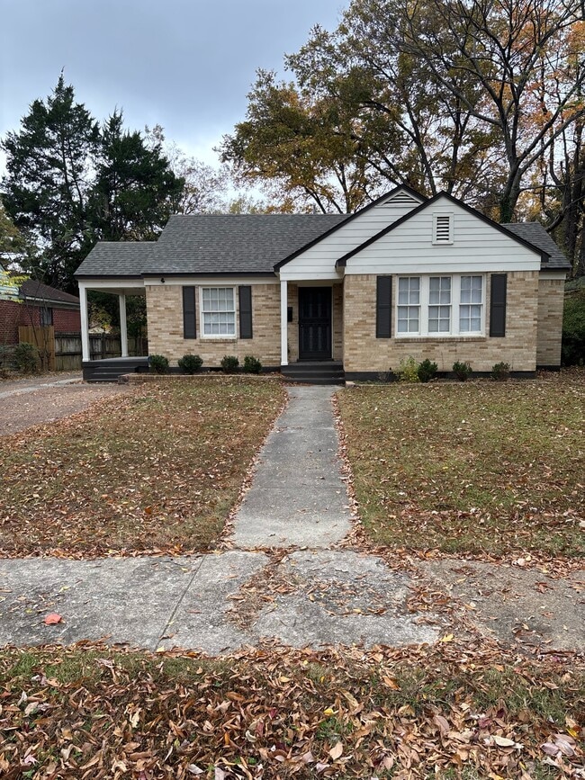 Building Photo - 1495 Marianna St