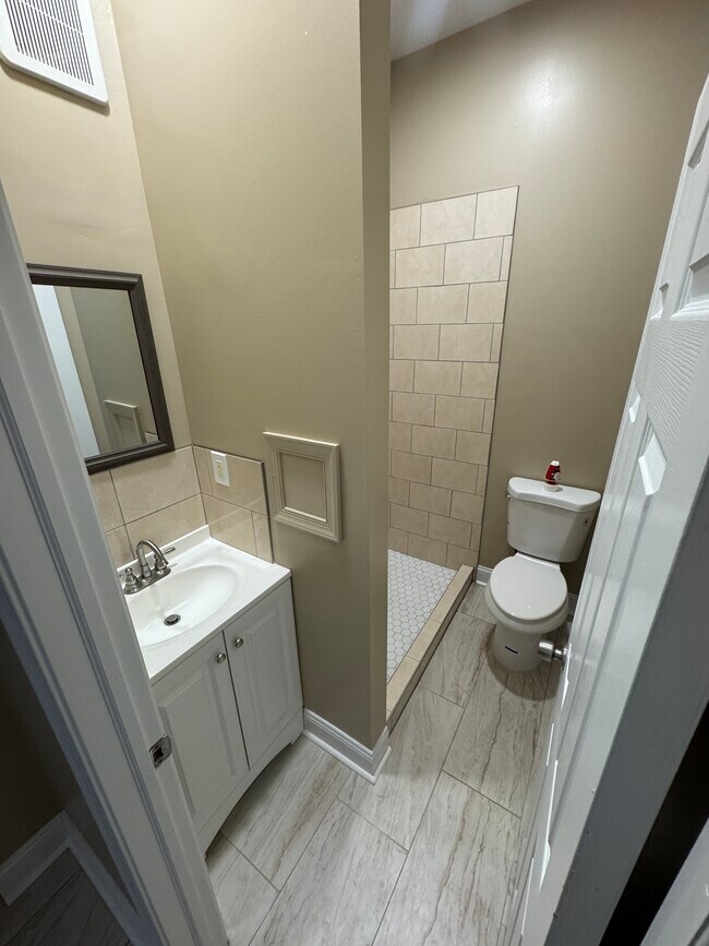 Building Photo - 2327 N 18th St