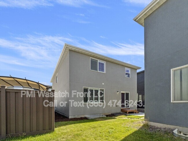 Building Photo - 589 W Life Dr