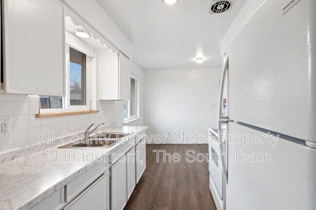 Building Photo - 5579 S Delaware St