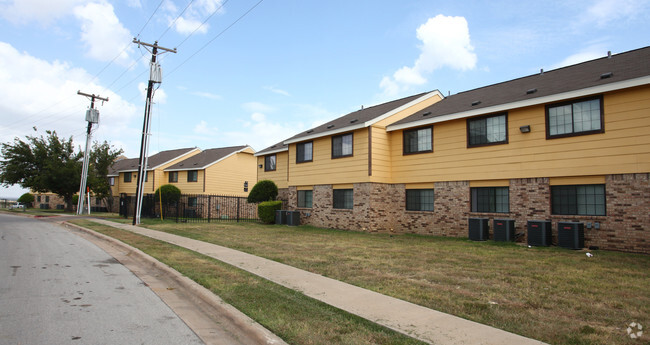 Building Photo - Cambridge Court