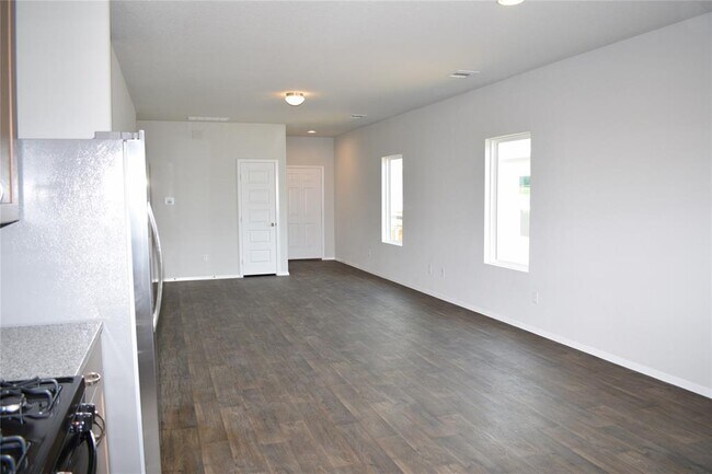 Building Photo - 5404 Lomasso Dr
