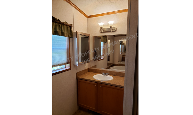 Building Photo - 9805 RUDIO